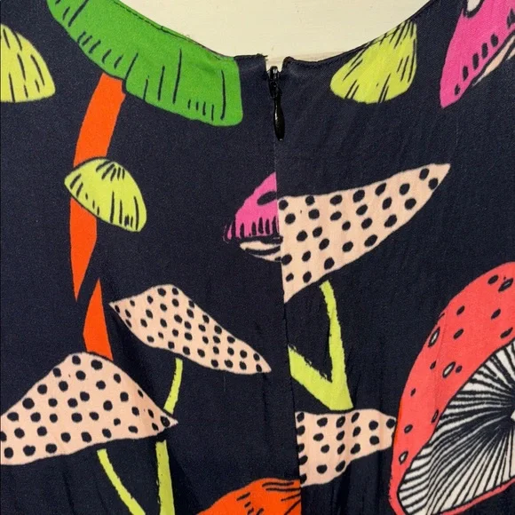 Farm rio mushroom dress XS darling !!!! - Picture 7 of 8